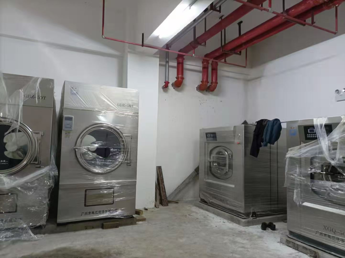 國產三層不銹鋼工業用洗衣機，讓煤礦工裝潔凈如新！聰明布局省心20年！